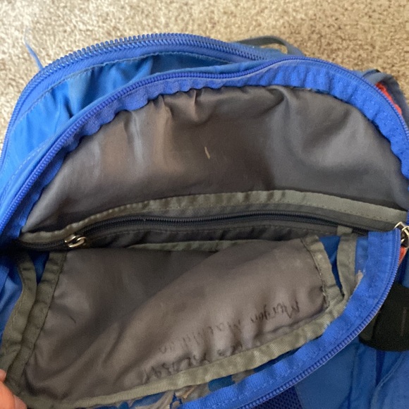 North face recon backpack - Picture 3 of 6